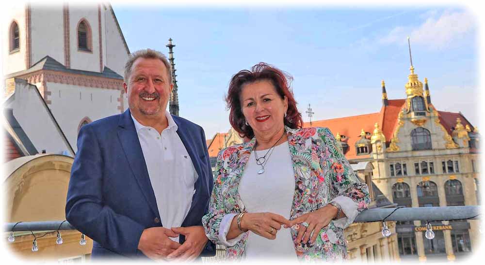 Andreas Mönch und Viola Klein von Saxonia Systems inspizieren die neue Niederlassung in Leipzig. Foto: Sabine Mutschke für Saxonia Systems