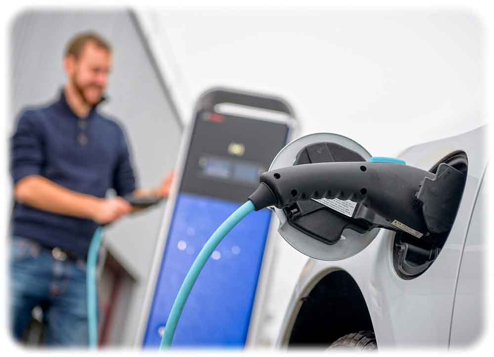 Bosch sieht großes Potenzial im Carsharing-Markt für Elektrotransporter. Foto: Bosch