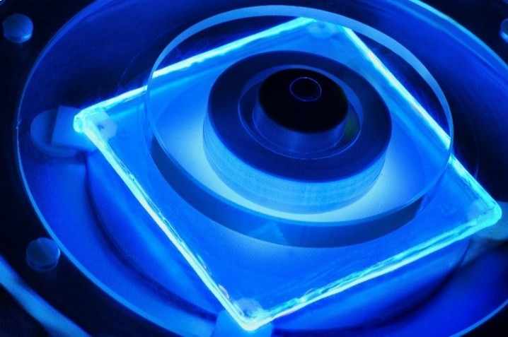 Eine kombinierte UV-Plasma-Quelle für die Roboter. Foto: Fraunhofer ILT
