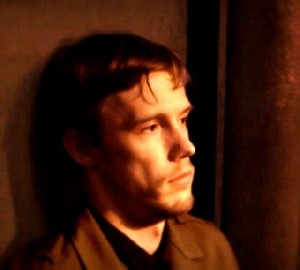 Pjotr wacht verwirrt im KGB-Keller auf. Abb.: BSF