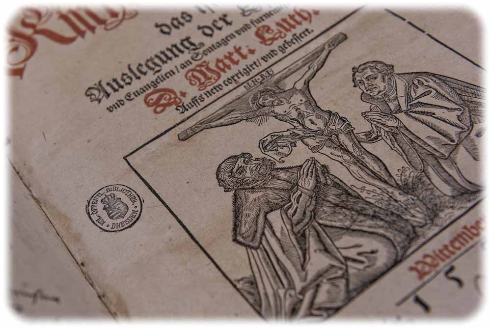 Titelblatt eines Druckes mit dem Stempel der Königlichen-Öffentlichen Bibliothek. Auch dieses Werk gehört zu den nun nach Dresden zurückgekehrten Fundstücken. Repro: Slub Dresden