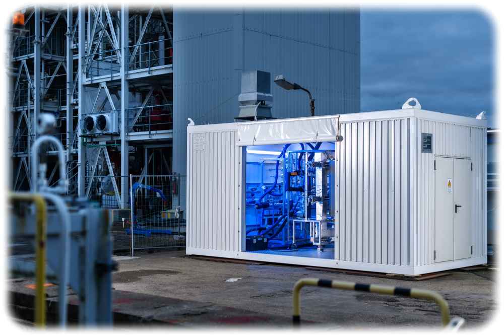 Wasserstoff-Speicher vom Ambartec Dresden im Container. Foto: Blend3 Frank Grätz