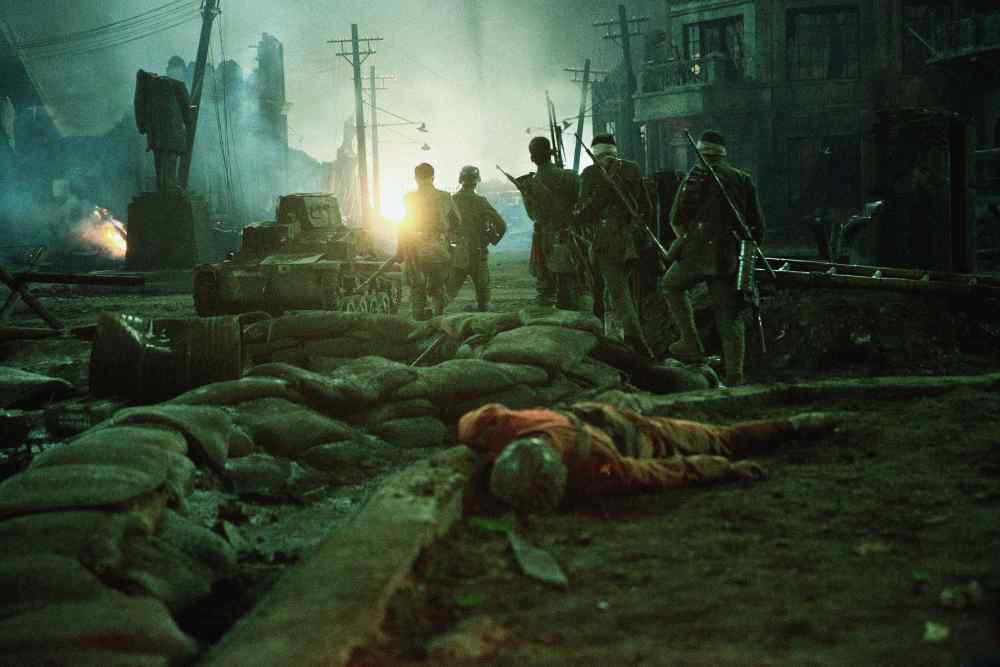 Szene aus dem chinesischen Kriegsfilm "The 800". Abb.: Koch Film