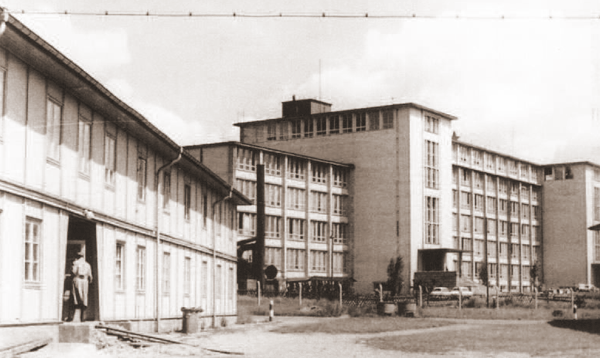 Die Arbeitsstelle für Molekularelektronik 1961, vor dem Umzug an die Grenzstraße. Abb.: ZMDi