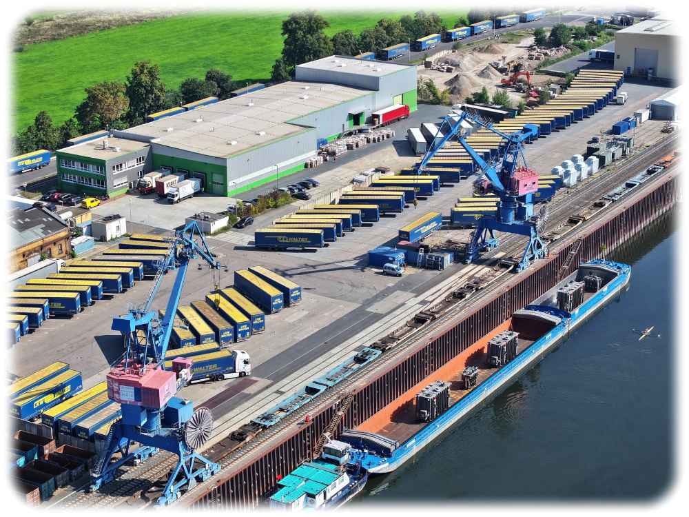 Im Alberthafen Dresden haben die SBO die Umschlagkapazitäten zwischen Container-Lastern und Eisenbahn stark ausgebaut. Foto: SBO