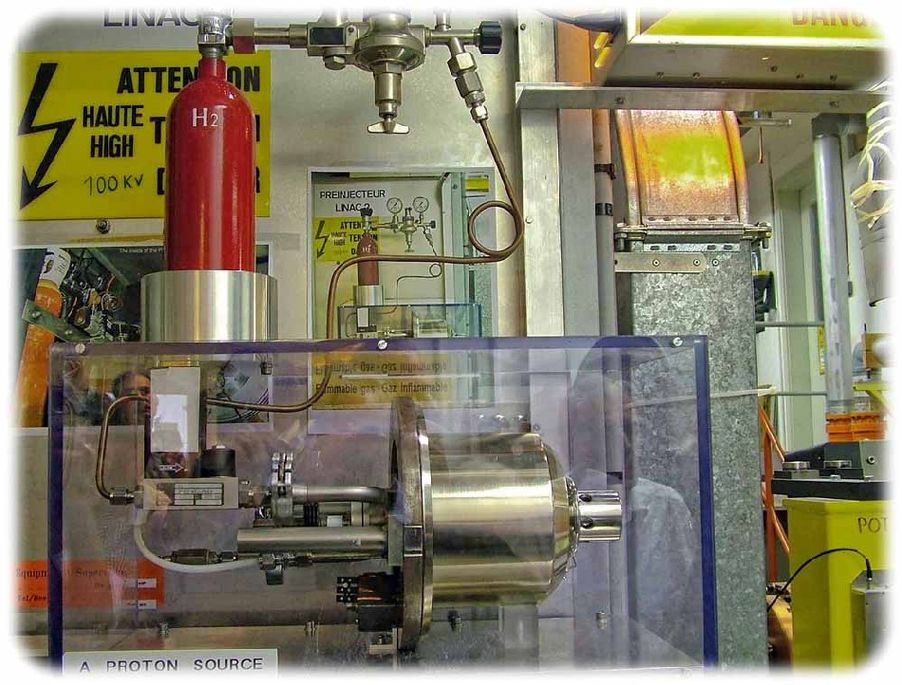 DDR-Technik für die Weltantwortmaschine: Die Protonenquelle von Manfred von Ardenne im CERN. Foto: Dieter B. Herrmann