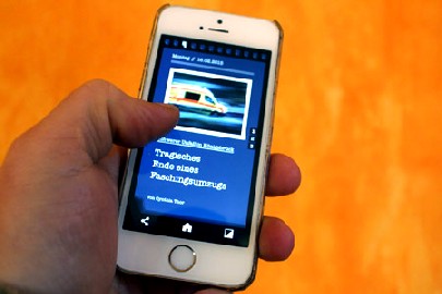 Die "AuSZeit jetzt"-App der Sächsischen Zeitung ist darauf ausgerichtet, die aktuelle Nachrichtenlage fix per Smartphone zu sichten. Foto: hw