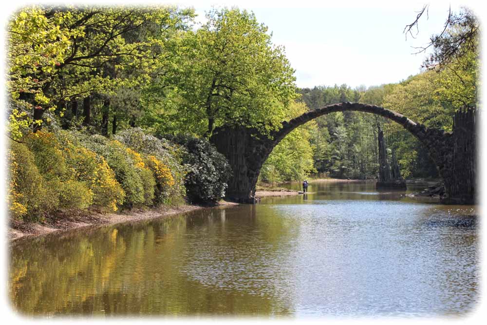 Die nach 1860 aus sächsischem und böhmischem Basalt errichtete Rakoltzbrücke ist ein bliebtes Fotomotiv. Foto: Peter Weckbrodt