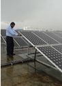 Das Solarfeld in Indien speist ein Rechenzentrum mit Hochspannung. Abb.: IBM