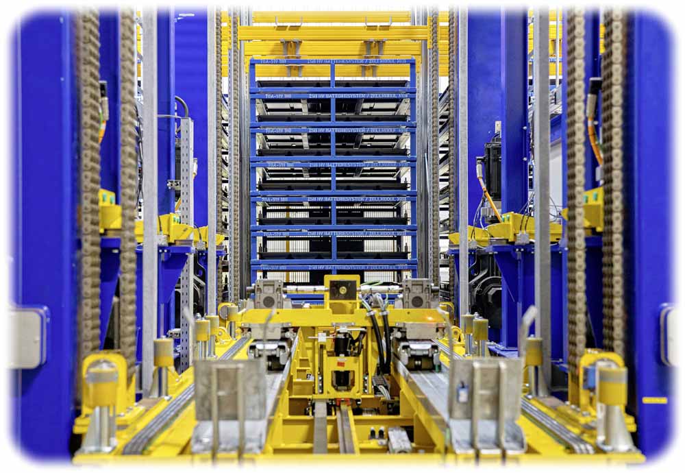 Die vollautomatisierte Lade- und Entladetechnik in Zwickau und Braunschweig ist laut VW "eine wichtige Voraussetzung für die effiziente Batteriemontage an deutschen Standorten". Foto: Volkswagen AG