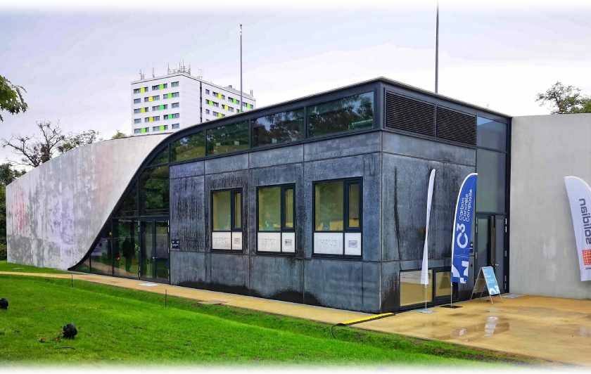 Das erste Carbonbeton-Haus der Welt steht an der Einsteinstraße nage am Campus der TU Dresden. Foto: Heiko Weckbrodt