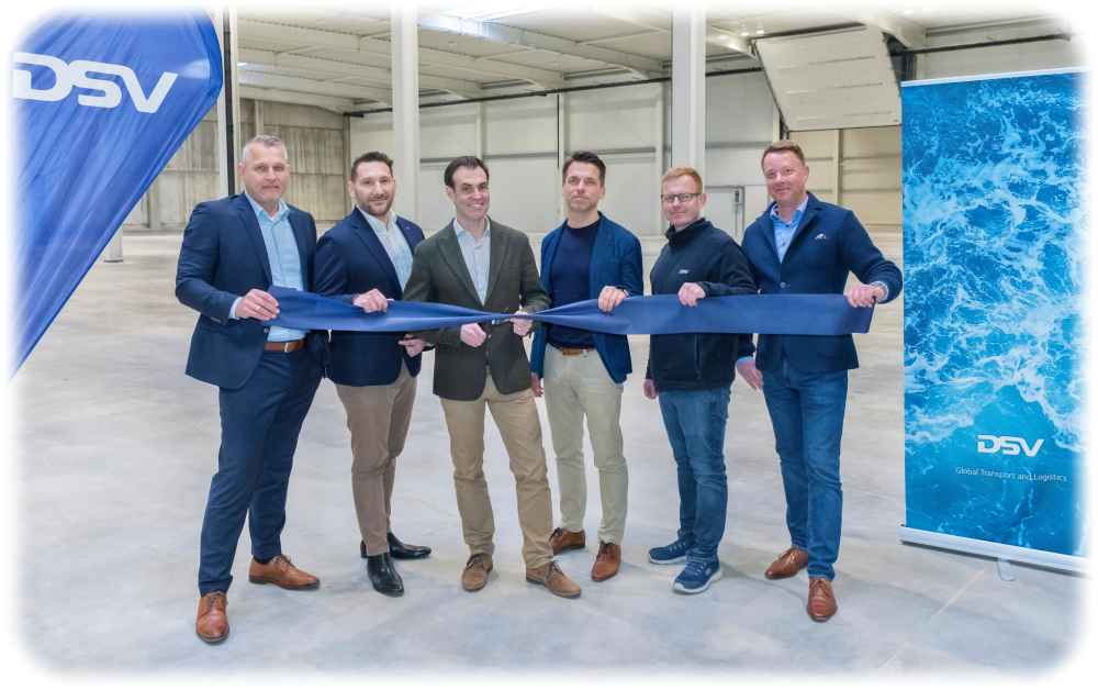 Eröffnen die neue DSV-Logistikhalle in Dresden (v.l.n.r.): Marcus Musiol, Pietro Sinato, Torge Koehnke, Kai Schwärig, Tino Herzberg und Malte Sommer. Foto: baldaufundbaldauf für DSV