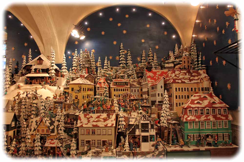 Der Weihnachtsberg ist stets ein besonderer Ausstellungsanziehungspunk . Foto: Peter Weckbrodt