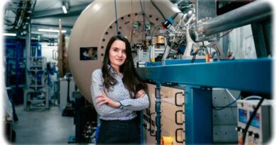 Dr. Eliana Masha im HZDR-Untertagelabor im Felsenkeller. Hier simuliert sie mit ihrer Nachwuchsgruppe Hearts Experimente das Heliumbrennen in Sternen. Foto: K. Zheynova für das HZDR