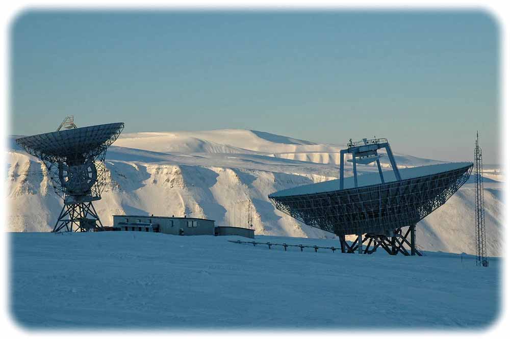 Die "Svalbard"-Radaranlage aus dem "Eiscat"-Programm, für das sich schon in den 1980er Jahren die Stasi interessierte. Foto: Togr, Wikimedia, CC3-Lizenz, creativecommons.org/licenses/by-sa/3.0/deed.en