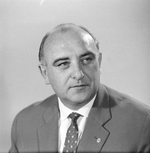 Wirtschaftslenker Erich Apel. Abb.: Junge/Bundesarchiv/Wikipedia, CC3-Lizenz, https://creativecommons.org/licenses/by-sa/3.0/de/deed.de