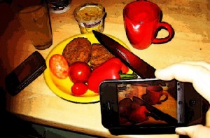 Einfach losfressen? Nix da: Erst wird gepostet. Abb.: hw