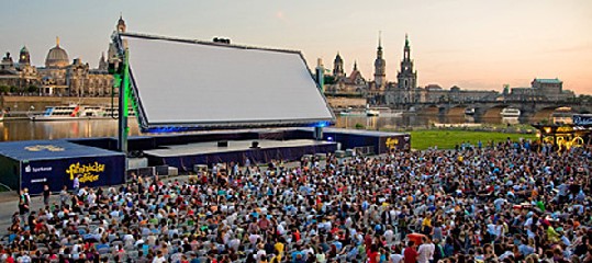 Die Filmnächte am Elbufer Dresden verzeichneten seit der Premiere 1991 enorme Zuwächse der Besucherzahlen. Foto: Filmnächte