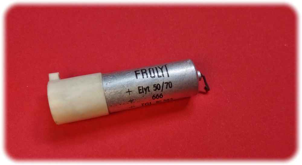 Schon zu DDR-Zeiten hatte sich die Marke "Frolyt" für Kondensatoren aus Freiberg etabliert. Foto: Heiko Weckbrodt