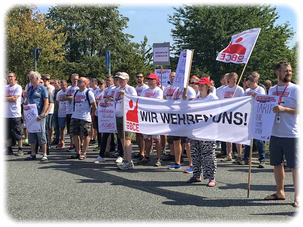 Gewerkschafts-Demo vor dem Dresdner Glofo-Werktor. Fotos: Aigner Igbce nordost