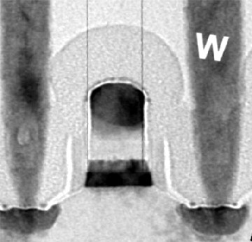 Elektronenmikroskopaufnahme eines fertigen ferroelektrischen Minischalters auf Hafnium-Basis. Abb.: NaMLab