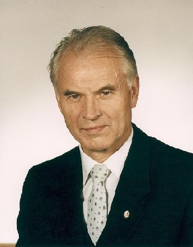 Hans Modrow war damals SED-Bezirkschef in Dresden. Abb.: Bundesarchiv/ Wikipedia