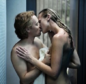 Um seine Ische zu beeindrucken, klaut Roger heimlich Kunstwerke. Abb.: BSF