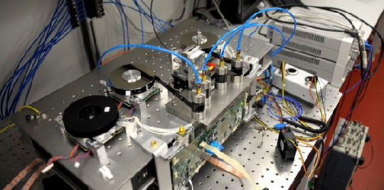 Die neue Rekord-Speichertechnologie auf Magnetband im Schweizer IBM-Forschungszentrum. Foto: IBM