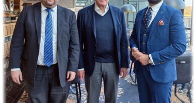 Fordern Aufbruchsignale, einen schlankeren Staat und Bürokratieabbau von der sächsischen Staatsregierung: Die IHK-Präsidenten Fabian Magerl (links) aus Leipzig, Andreas Sperl aus Dresden und Max Jankowsky (rechts) aus Chemnitz. Foto: Heiko Weckbrodt