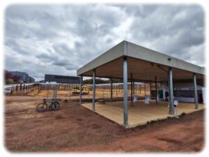 In Vordergrund der Großwärmepumpen-Neubau, im Hintergrund das Lehmann-Supercomputerzentrum der TU Dresden. Foto: Heiko Weckbrodt