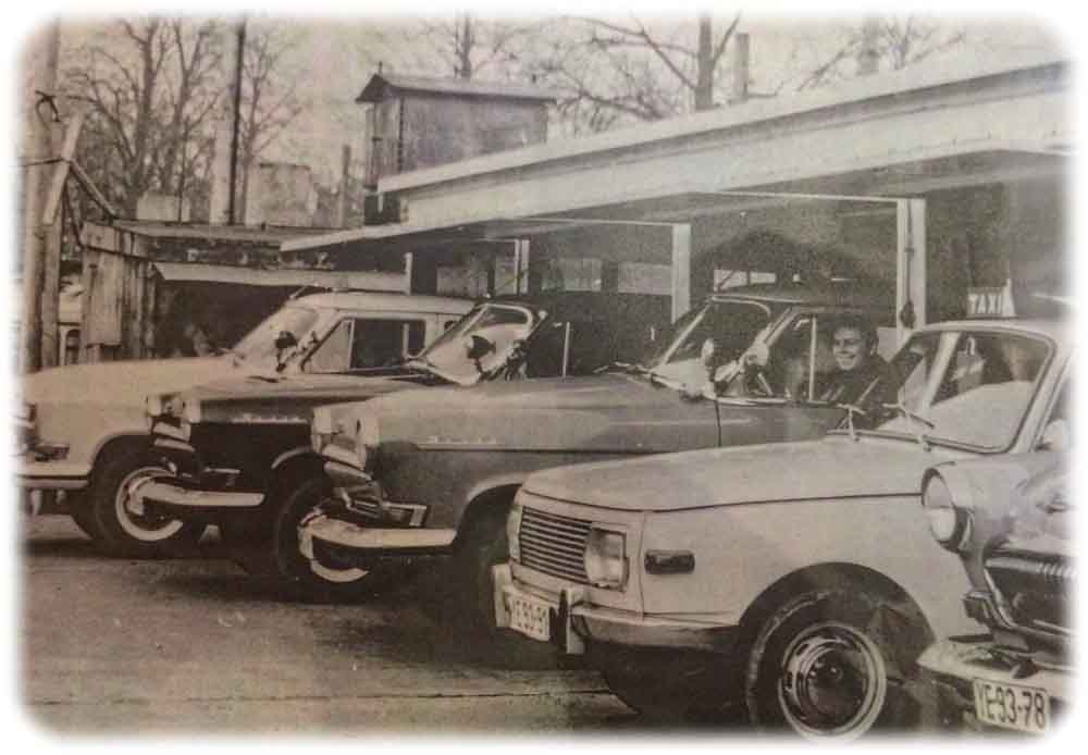 Wartburg, Moskwitsch, Lada und Co. gehörten zum typischen Fuhrpark von DDR-Betrieben. Foto: WTZK / VEB Taxi Dresden, Repro: Heiko Weckbrodt