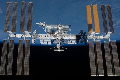Die Internationale Raumstation ISS wird wie ein Datenstaubsauger die Signale der Vogelschwärme auffangen. Foto: NASA