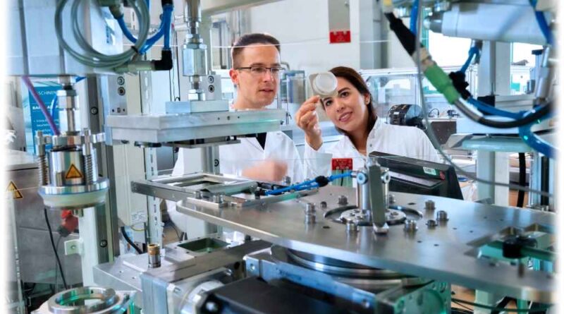 Blick in ein IVV-Labor in Dresden. Foto: Fraunhofer IVV