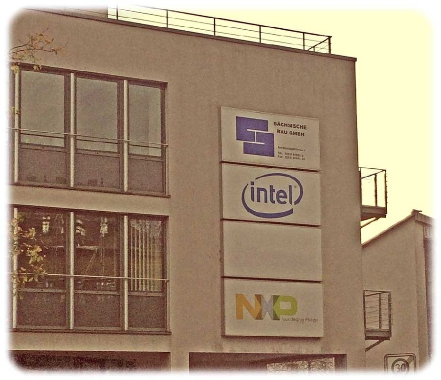 Über 100 Ingenieure und andere Mitarbeiter tüftelten bisher im Intel-Entwicklungszentrum am Waldschlösschen-Areal in Dresden an Mobilfunk-Chips. Nun will sich der US-Konzern aus Dresden zurückziehen und das Zentrum schließen. Foto (bearbeitet): Heiko Weckbrodt