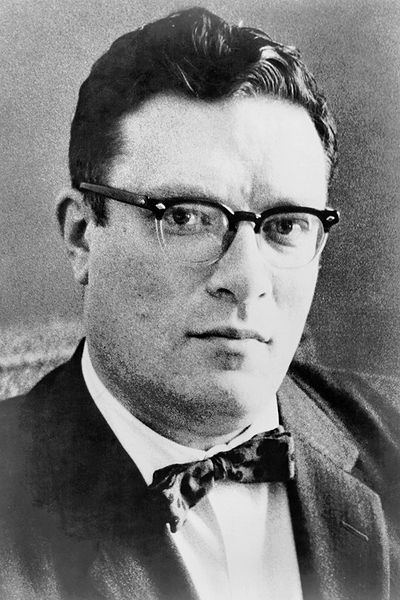 Isaac Asimov 1965. Abb.: Phillip Leonian, US-Kongressbibliothek/Wikipedia, https://commons.wikimedia.org/wiki/File:Isaac.Asimov01.jpg, Lizenz: gemeinfrei