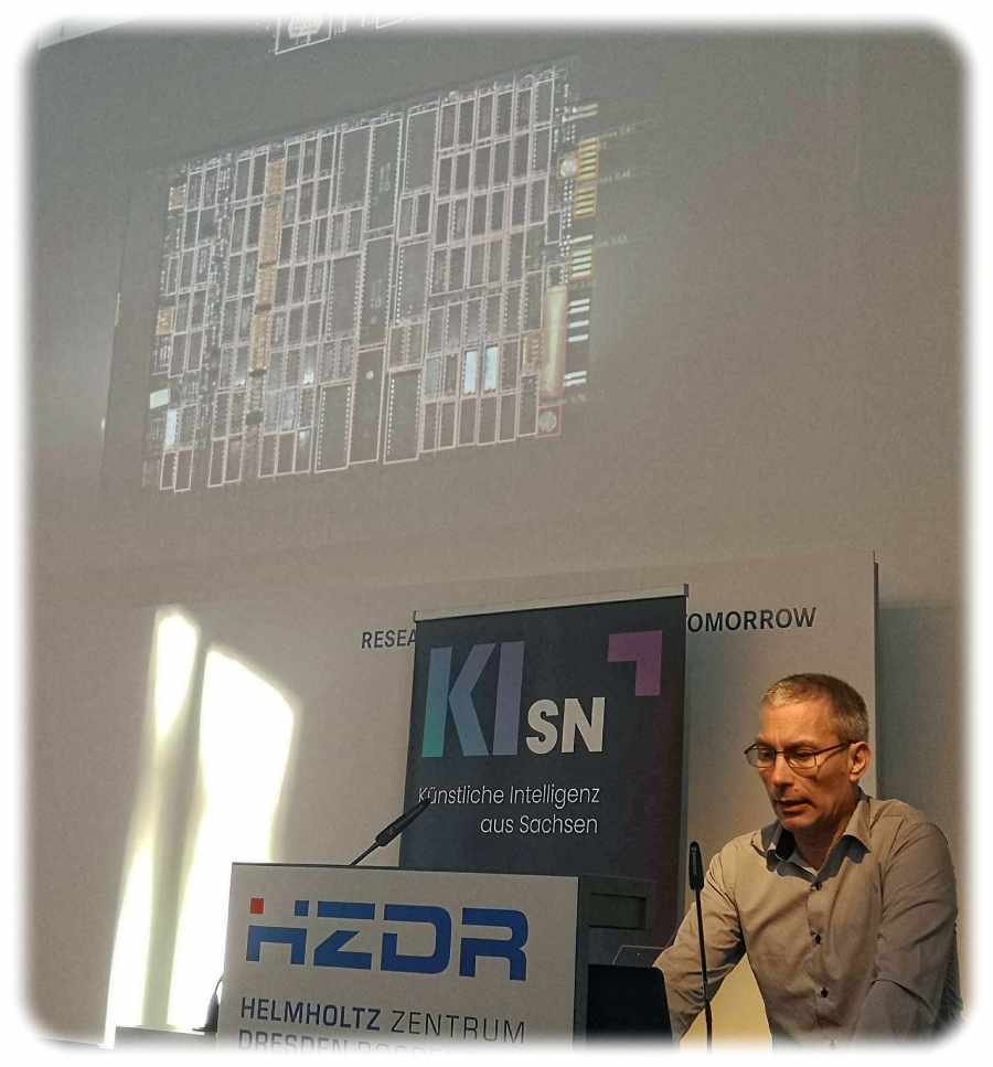 Dr. Richard Gloaguen auf der Tagung „Innovationstreiber Künstliche Intelligenz in Sachsen“ im HZDR. Foto: Heiko Weckbrodt