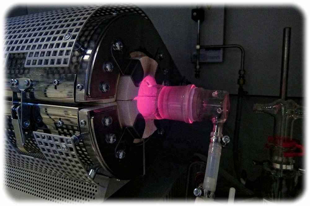 An diesem Laborversuchsstand testet das IKTS, wie sich Schwermetalle bei der Klärschlammverbrennung abtrennen lassen. Foto: Fraunhofer IKTS