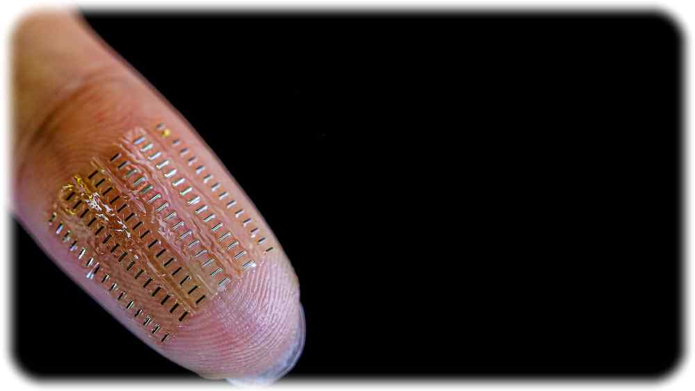 Hier im Foto: 90 der neuen Nano-Biosuperkondensatoren, die Mikrosensoren im Blut mit Energie versorgen sollen. Foto: TU Chemnitz