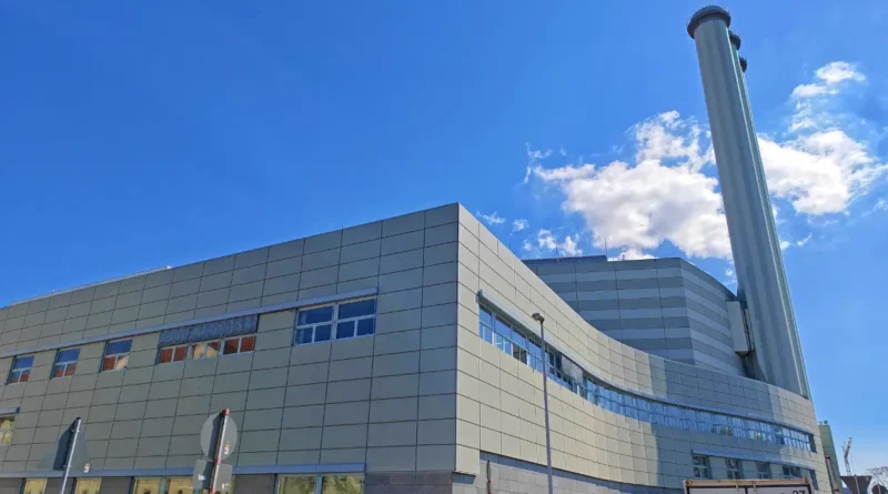 Blick auf das Kraftwerk "Nossener Brücke" in Dresden. Foto: Heiko Weckbrodt