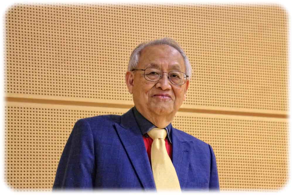 Professor Leon Chua beim Gastvortrag an der TU Dresden. Foto. Heiko Weckbrodt