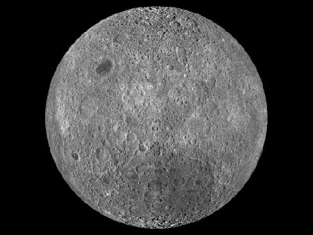 Aus 15.000 Einzelfotos von der LRO-Sonde wurde dieses Mond-Foto zusammengesetzt. Abb.: NASA