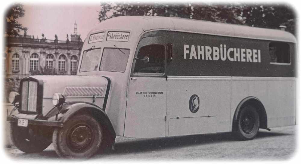 Nach dem Krieg und in den 1950ern baute Nagetusch zunächst vor allem Spezialwagen, oft auf der Basis bereits existierender Laster oder Busse. Hier im Bild eine Fahrbücherei der Stadtbibliothek Dresden. Repro (hw) aus: Hartwig/Suhr: "Nagetusch..."
