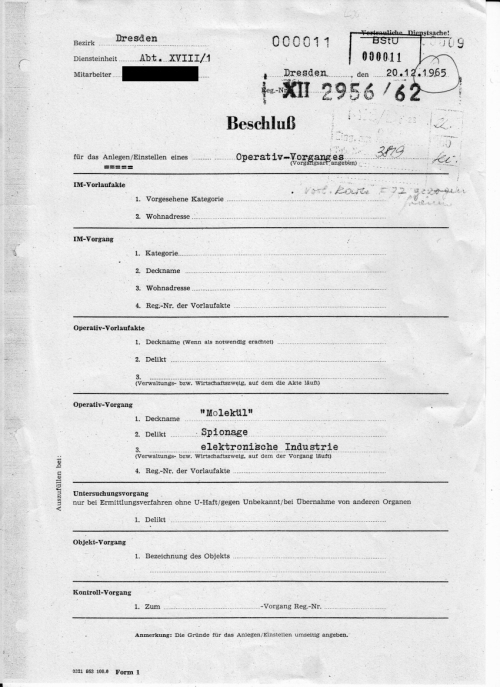 1965 leitet die Stasi den Operativvorgang "Molekül" gegen Hartmann ein. Abb. (2): BStU/Repro: hw