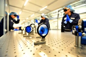 Während Terawatt-Bruder "Draco" nebenan berits fröhlich drauflos lasert, ist Petawatt-Superlaser "Penelope" noch in der Konstruktionsphase. Foto: HZDR/Frank Bierstedt