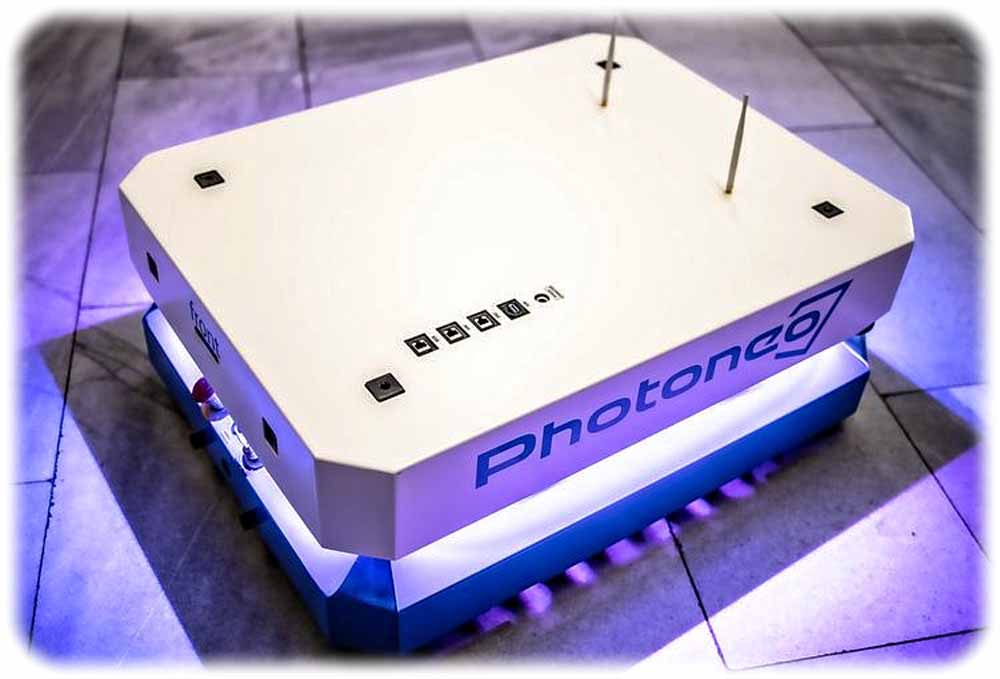 Der slowakische "Phollower 100" ist ein mobiler Roboter, der beispielsweise Nachschub in Quarantänebereiche bringt. Foto: Photoneo