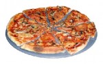Pizza-Macher unter virtuellem Beschuss. Abb.: J. Dettner/Wikipedia