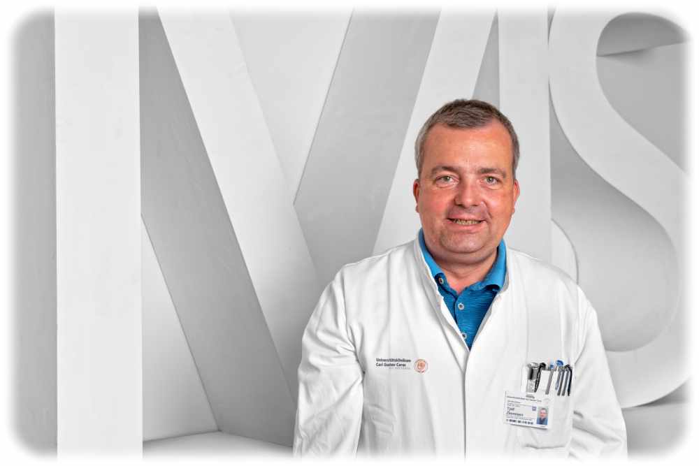 Prof. Tjalf Ziemssen leitet das Multiple-Sklerose-Zentrum an der Uniklinik Dresden. Foto: Kirsten Lassig für das UKD