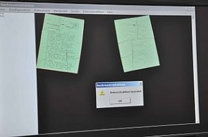 Bis auch die letzte Stasi-Akte zusammengesetzt ist, wird es trotz Computerhilfe einige Jahre dauern. Abb.: IPK