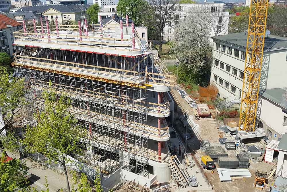 Der IPF-Neubau in der Dresdner Südvorstadt ist noch eine Baustelle. Foto: Doreen Schuhmann / IPF Dresden