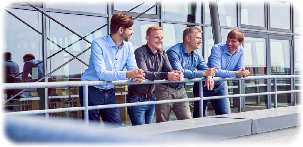 Die Senodis-Gründer Marek Rjelka, Christoph Kroh, Thomas Härtling, Björn Erik Mai (von links nach rechts) haben inzwischen ein Domizil am Ardenne-Ring im Technopark Dresden-Nord bezogen. Foto: Senodis